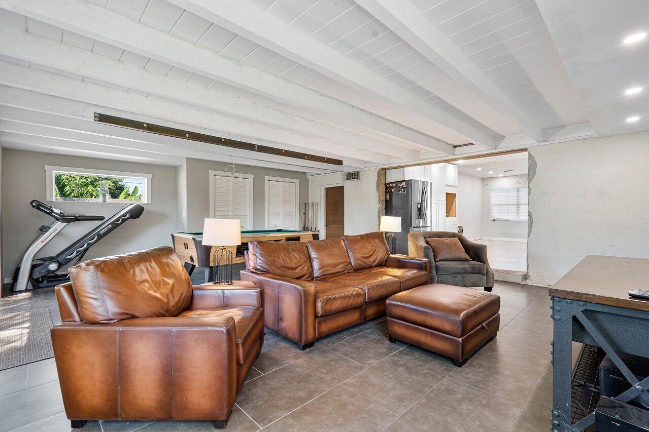 246 NE 20th Street