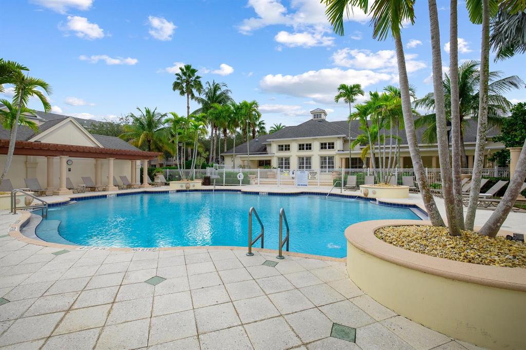 225 Murcia Drive Unit: 102