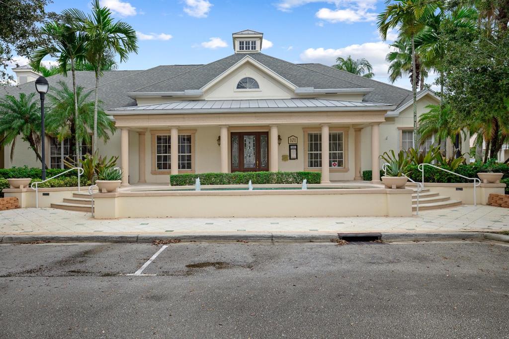 225 Murcia Drive Unit: 102