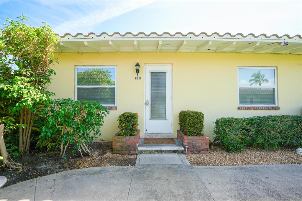 30 Andrews Avenue Unit: 13-B