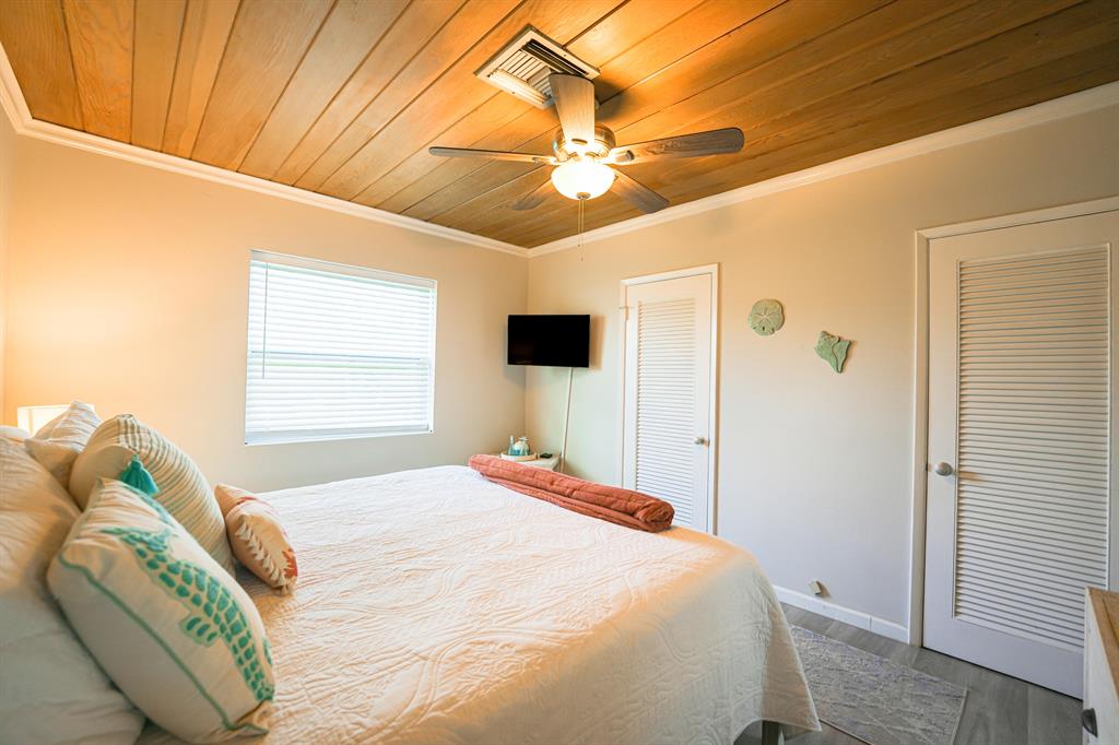 30 Andrews Avenue Unit: 13-B