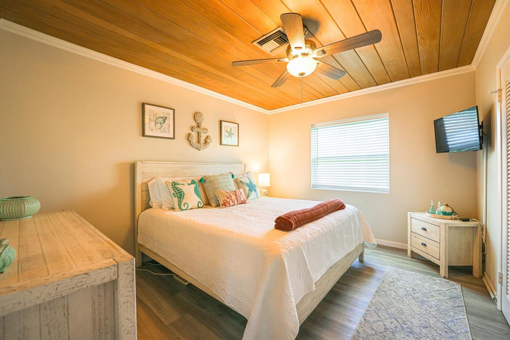30 Andrews Avenue Unit: 13-B