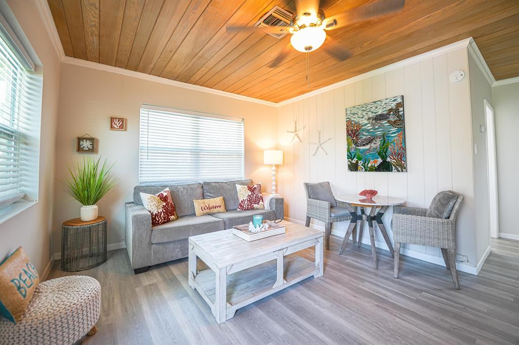 30 Andrews Avenue Unit: 13-B