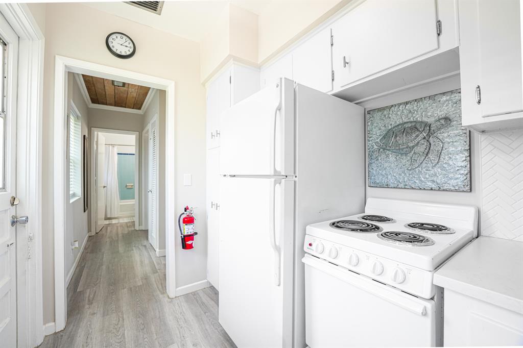 30 Andrews Avenue Unit: 13-B