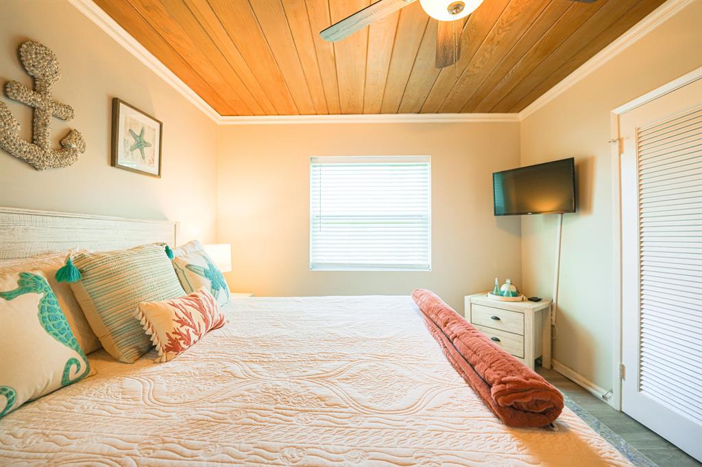 30 Andrews Avenue Unit: 13-B