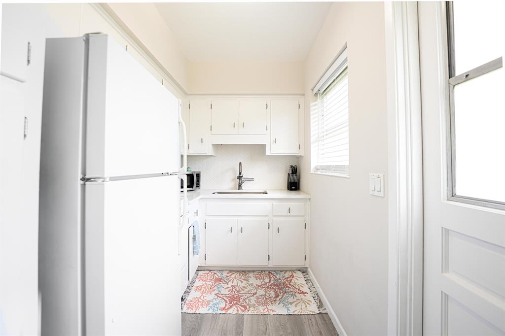 30 Andrews Avenue Unit: 13-B