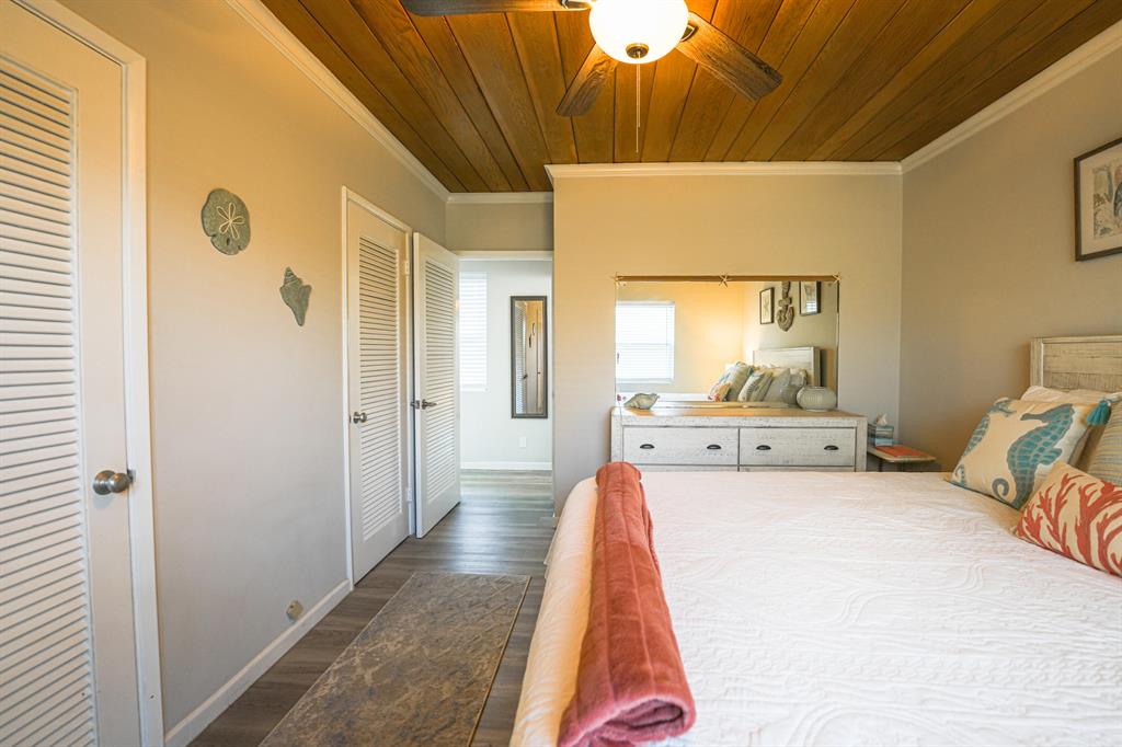 30 Andrews Avenue Unit: 13-B