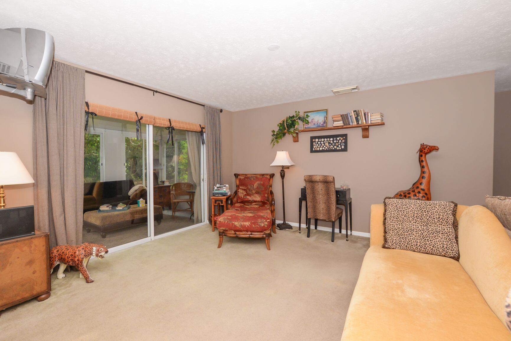 5752 Travelers Way