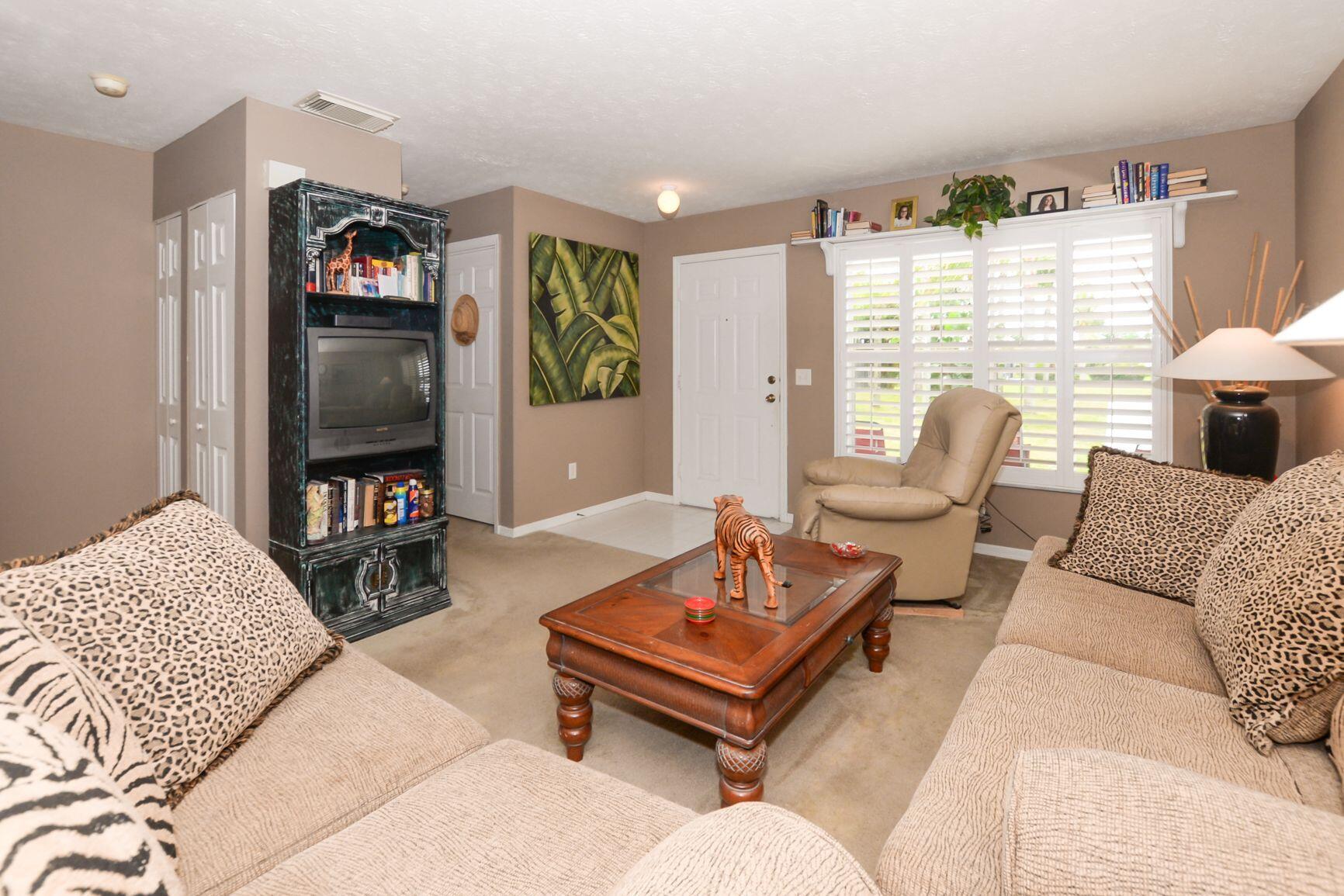 5752 Travelers Way