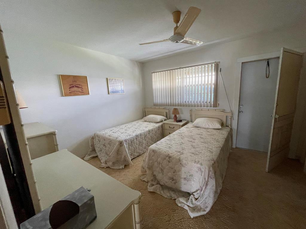 2460 S Federal Highway Unit: 12
