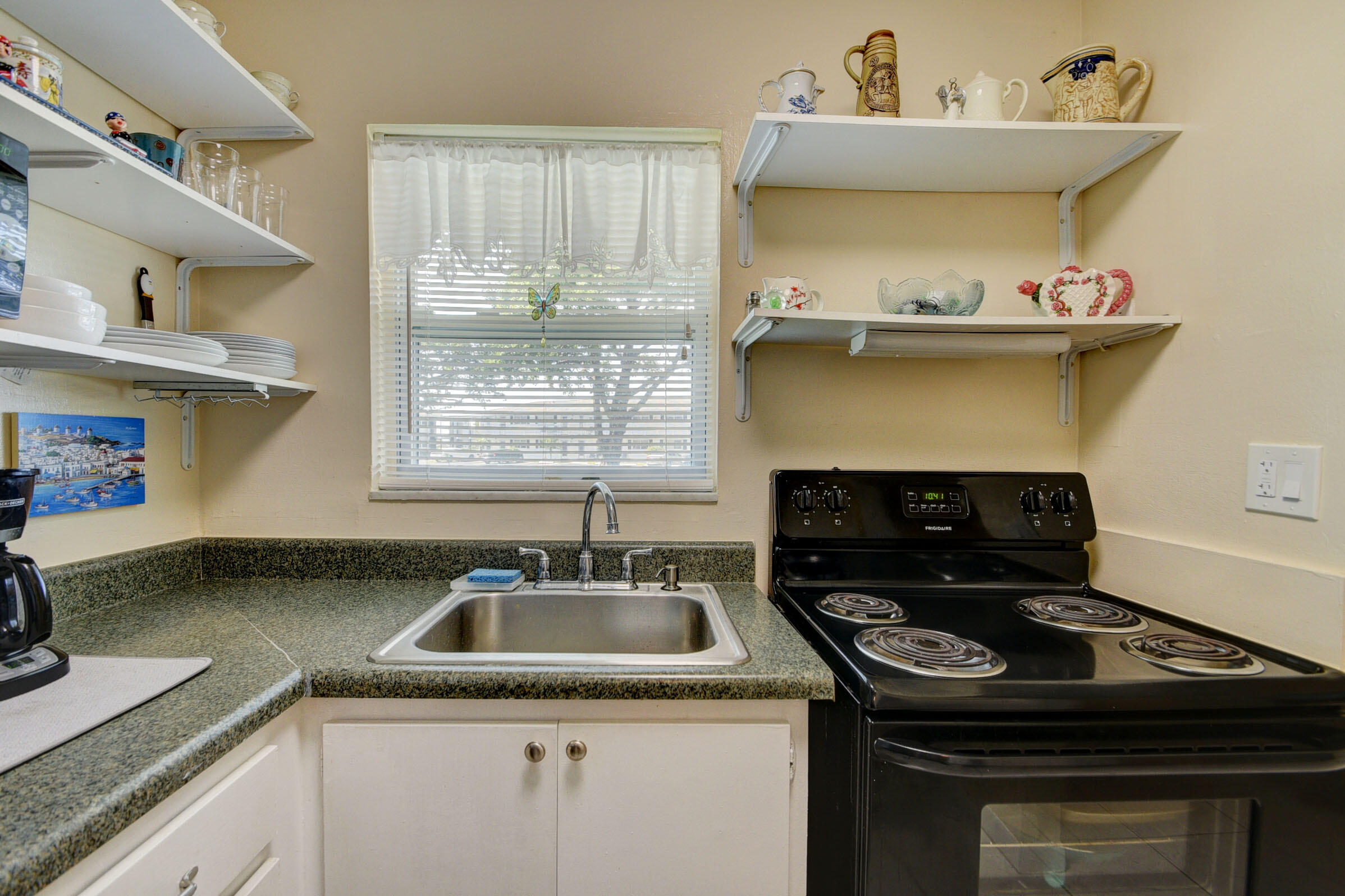 1111 Lake Terrace Unit: 105