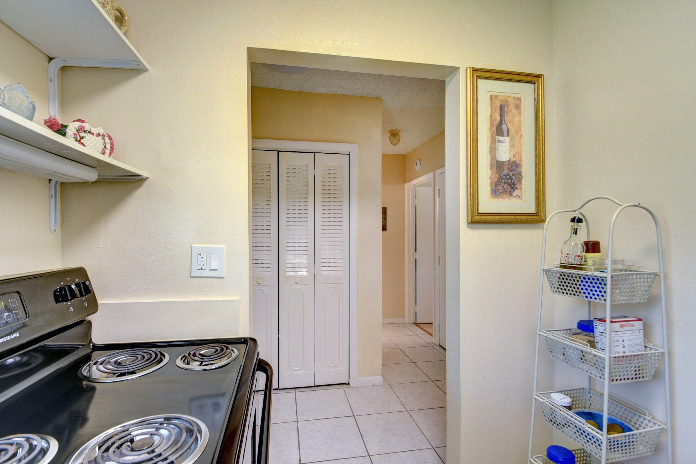 1111 Lake Terrace Unit: 105
