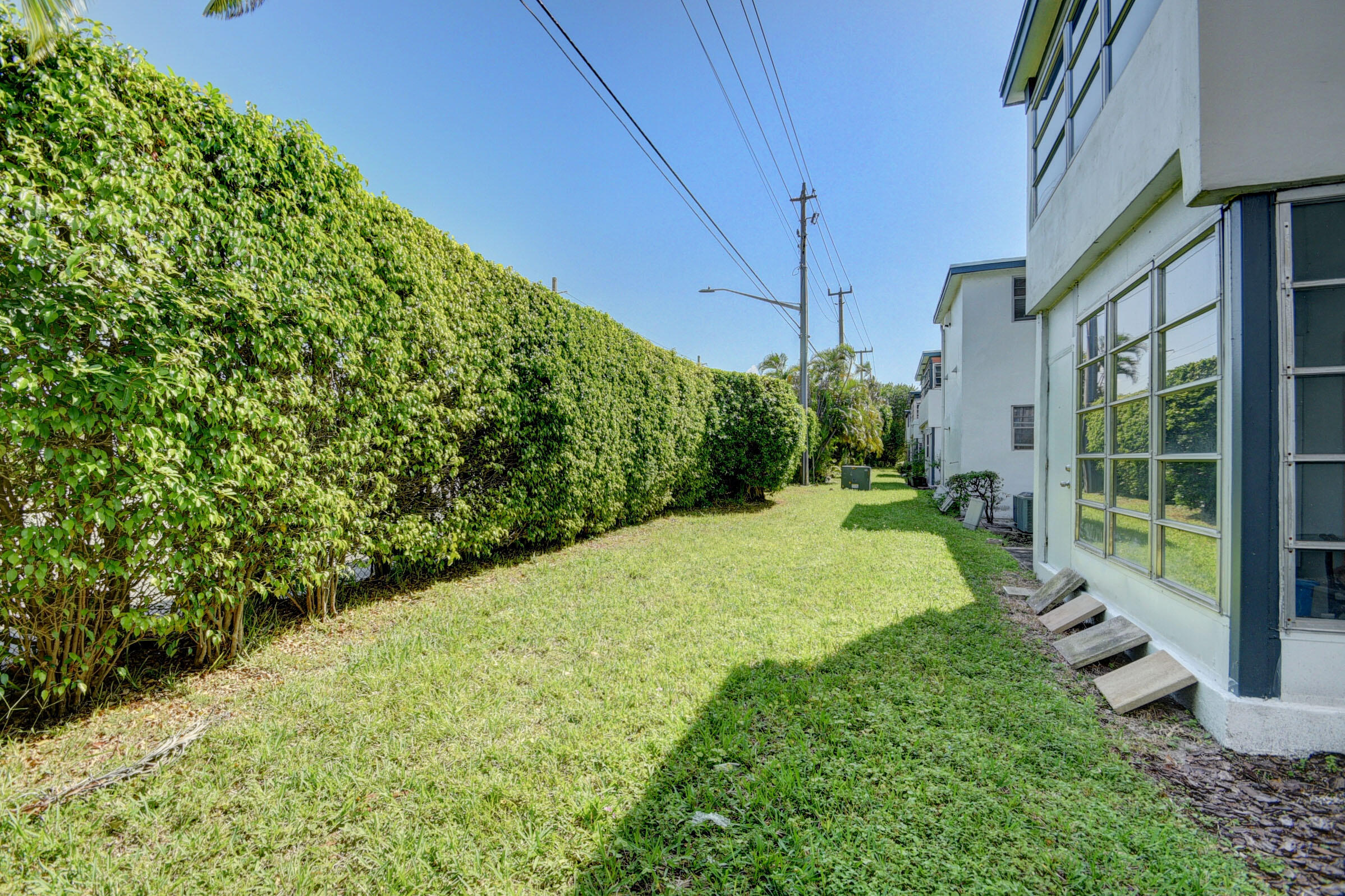 1111 Lake Terrace Unit: 105