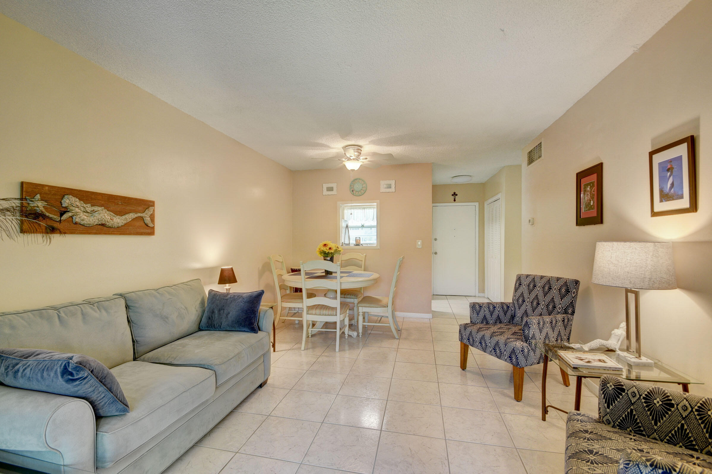 1111 Lake Terrace Unit: 105