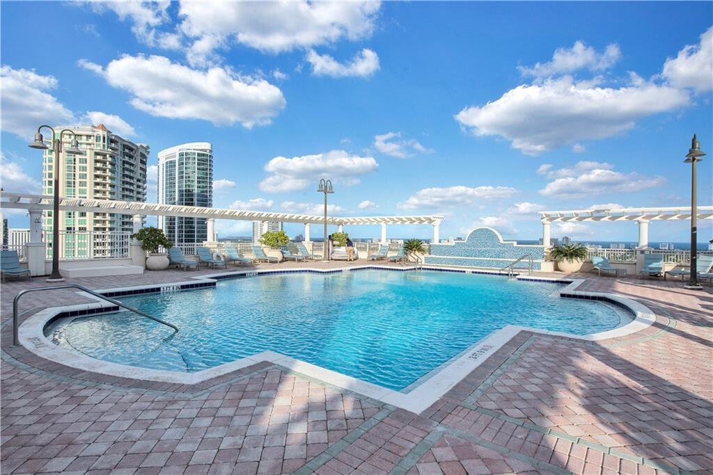 511 SE 5th Avenue Unit: 1513