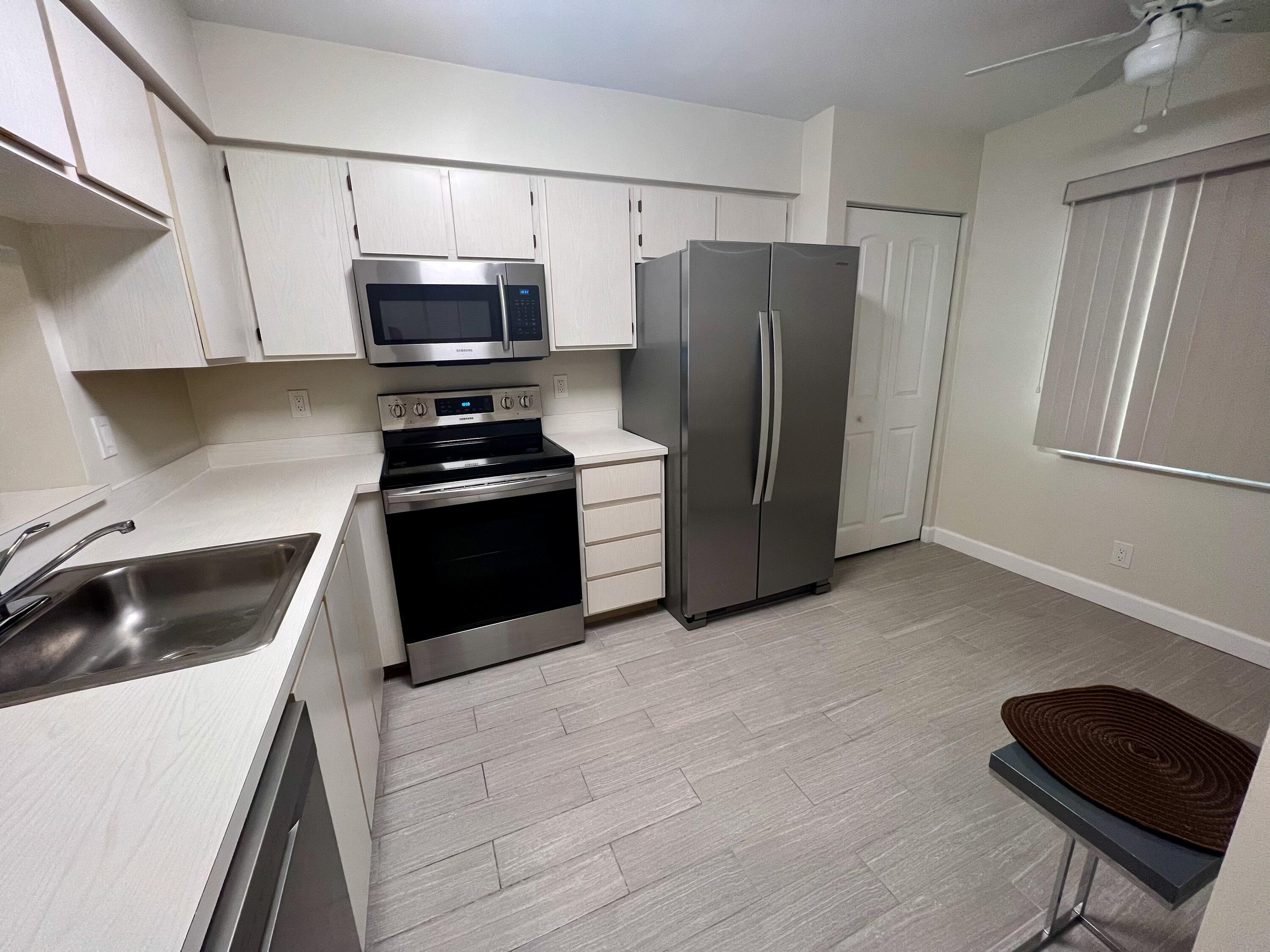 14500 Stirling Way Unit: 304