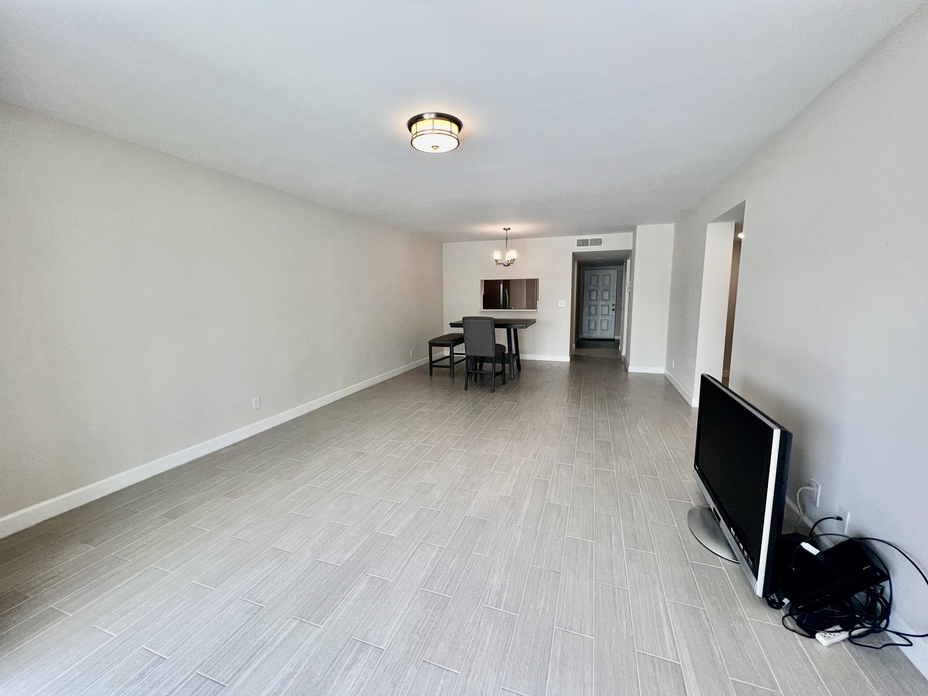 14500 Stirling Way Unit: 304