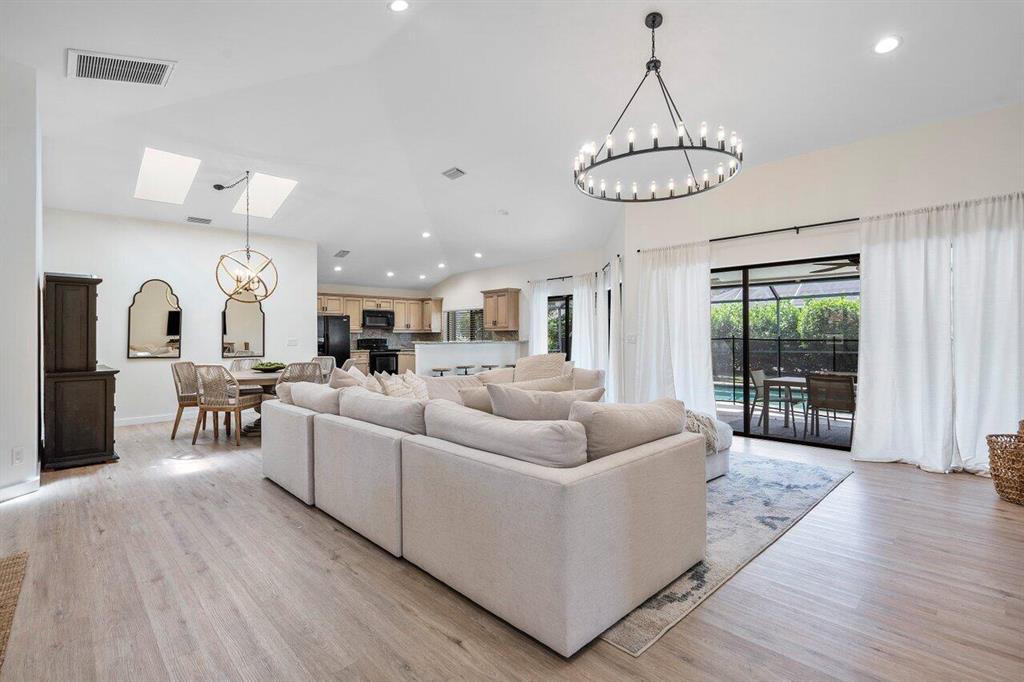 10639 Avenida Santa Ana