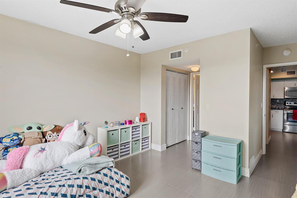 2600 S University Drive Unit: 322