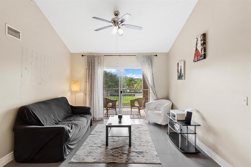 2600 S University Drive Unit: 322