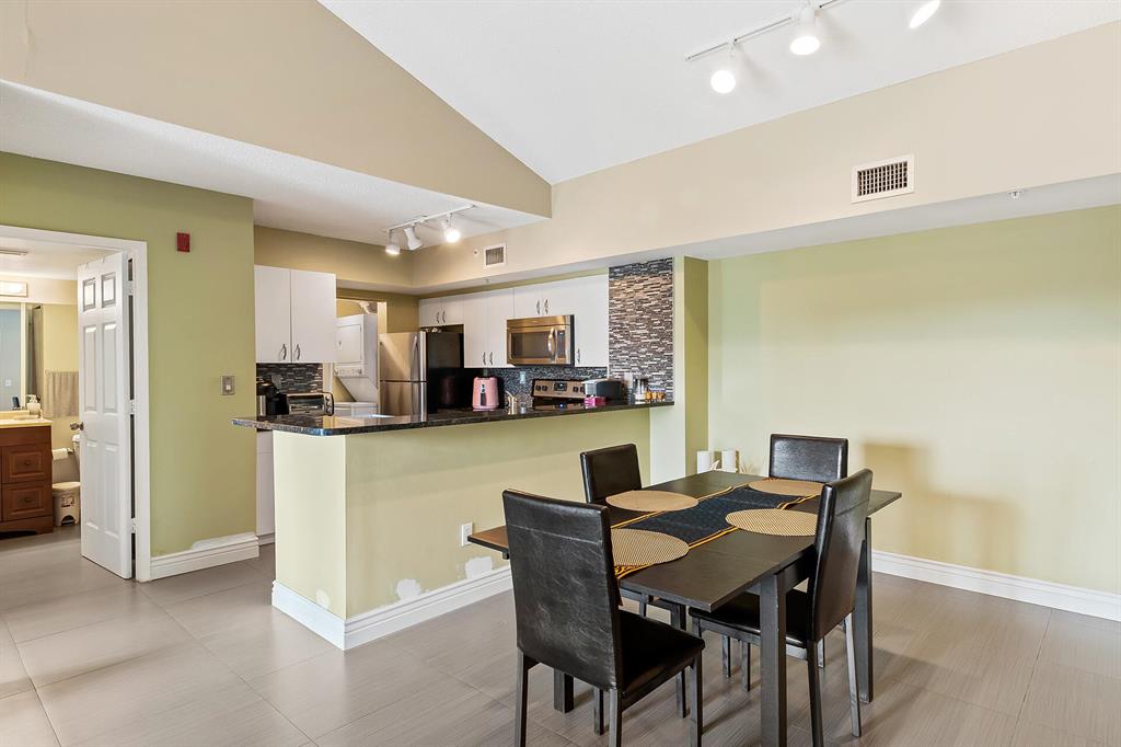 2600 S University Drive Unit: 322