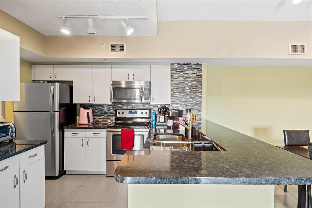 2600 S University Drive Unit: 322