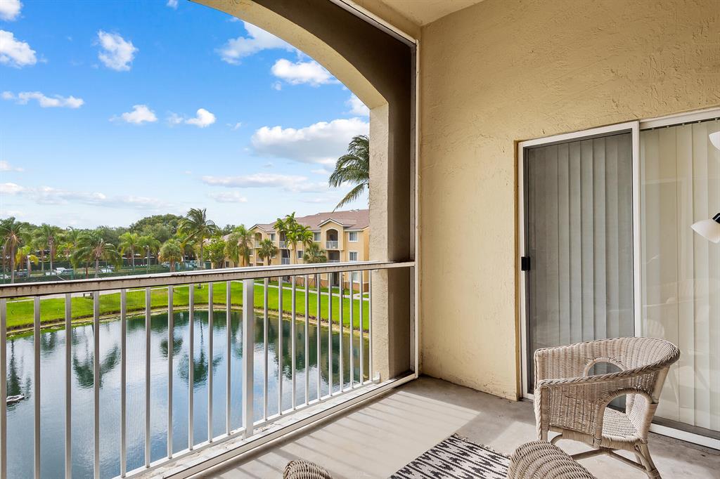 2600 S University Drive Unit: 322