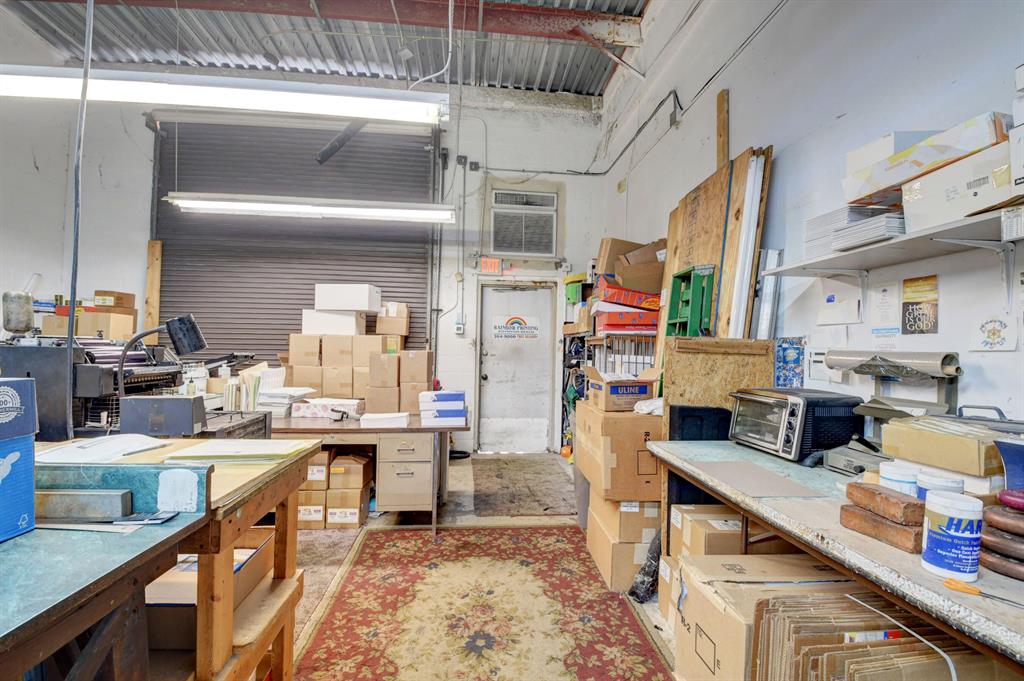 3300 S Congress Avenue Unit: 12