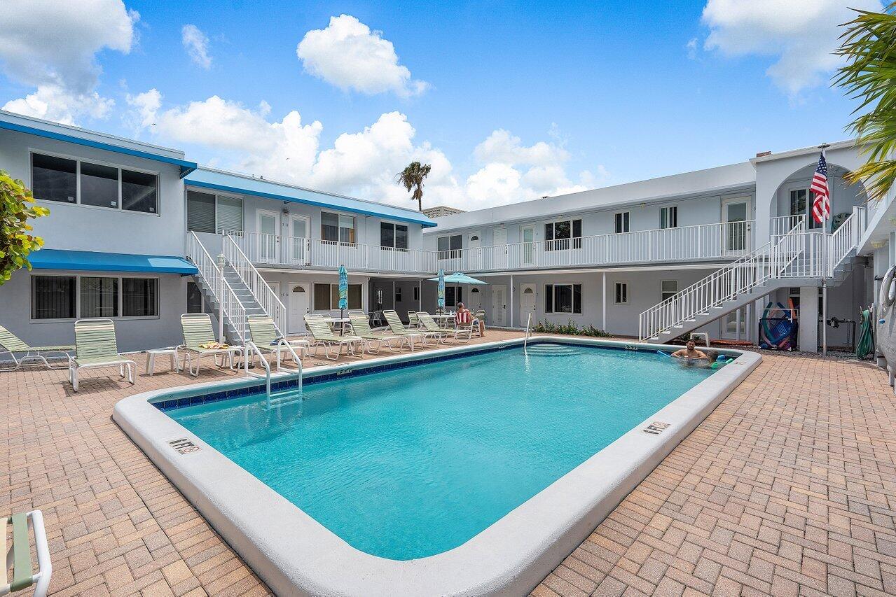 4228 N Ocean Drive Unit: 17