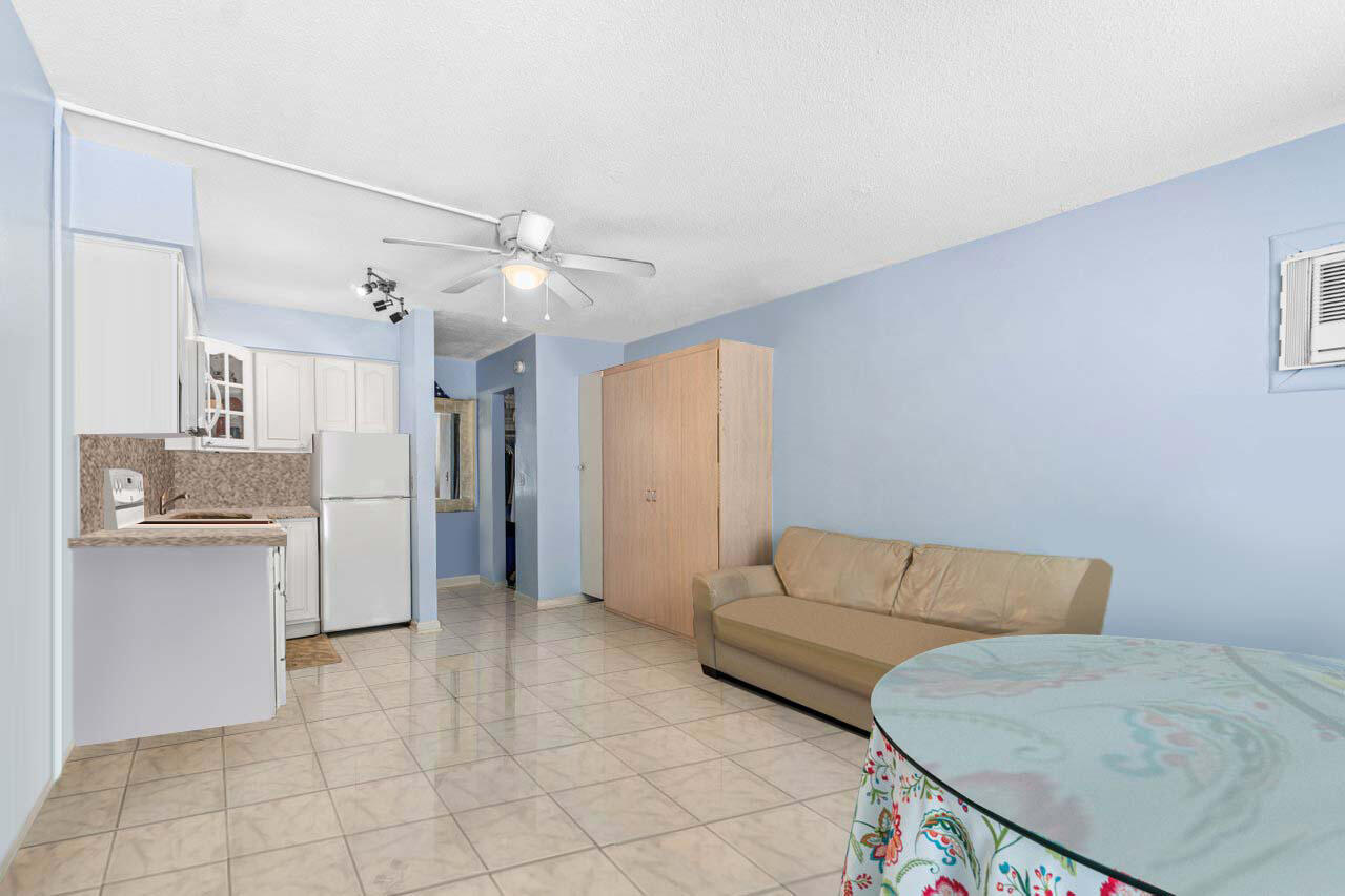 4228 N Ocean Drive Unit: 17