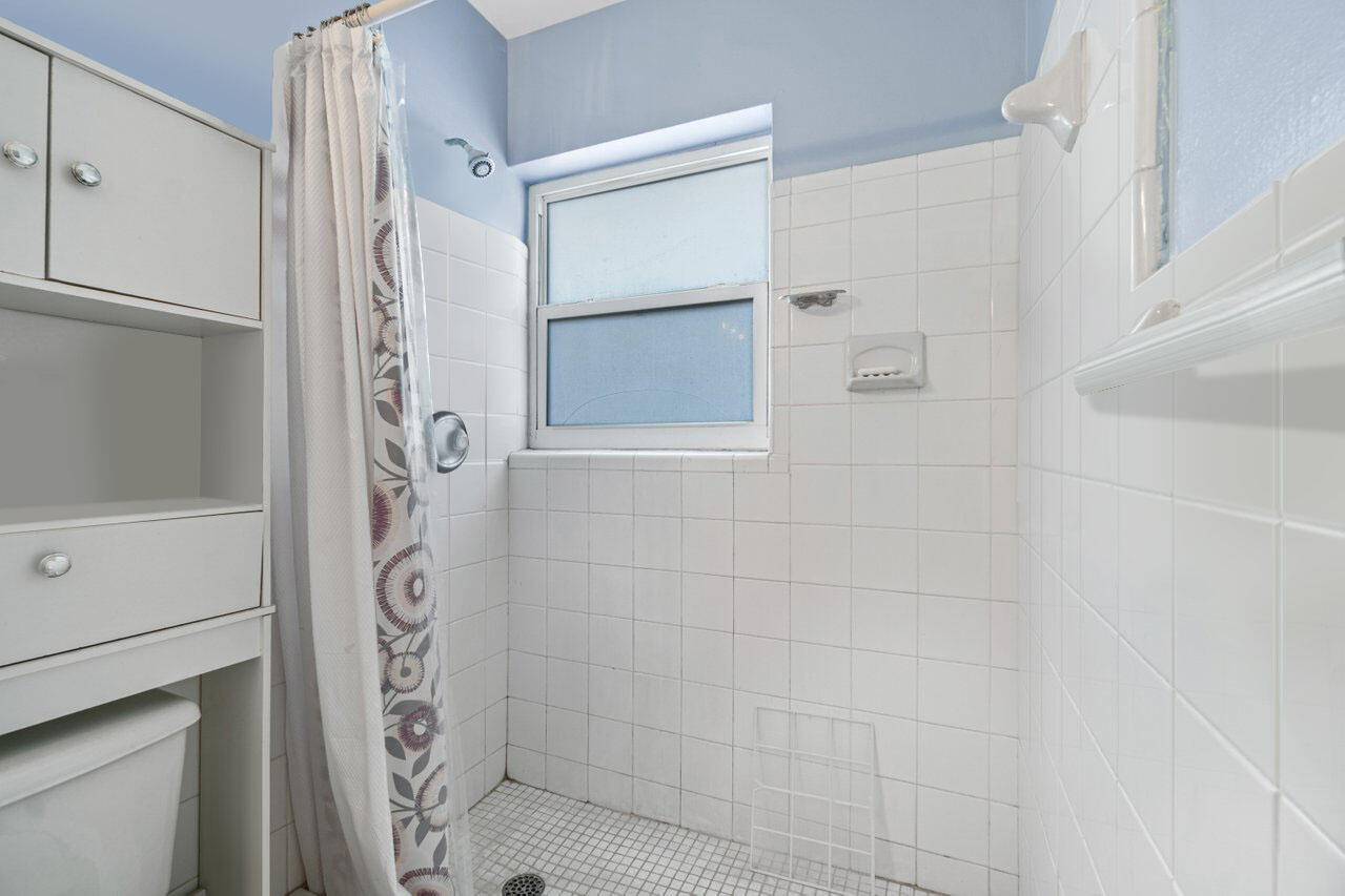 4228 N Ocean Drive Unit: 17