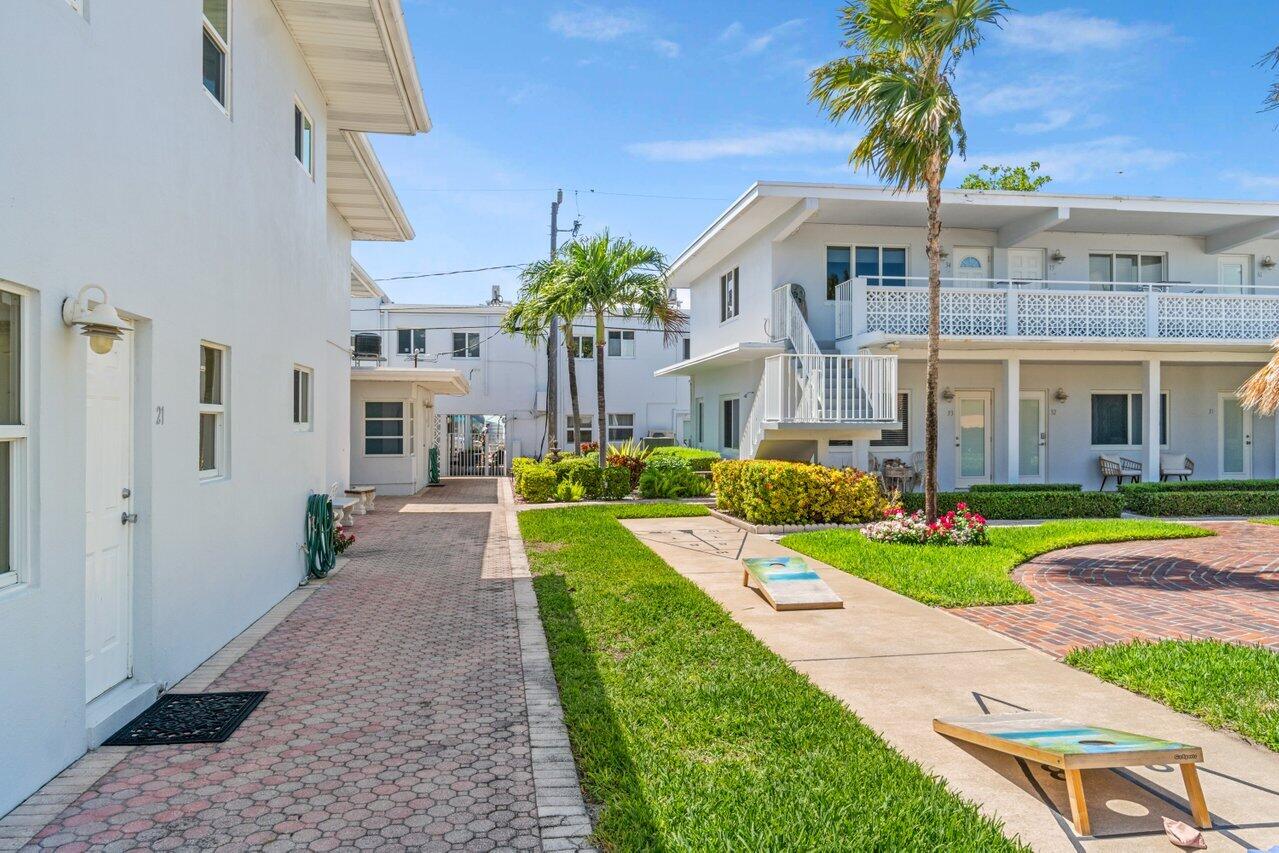 4228 N Ocean Drive Unit: 17