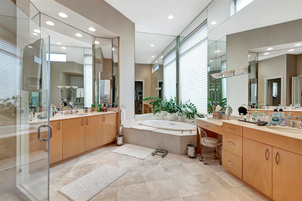 7692 Bella Verde Way