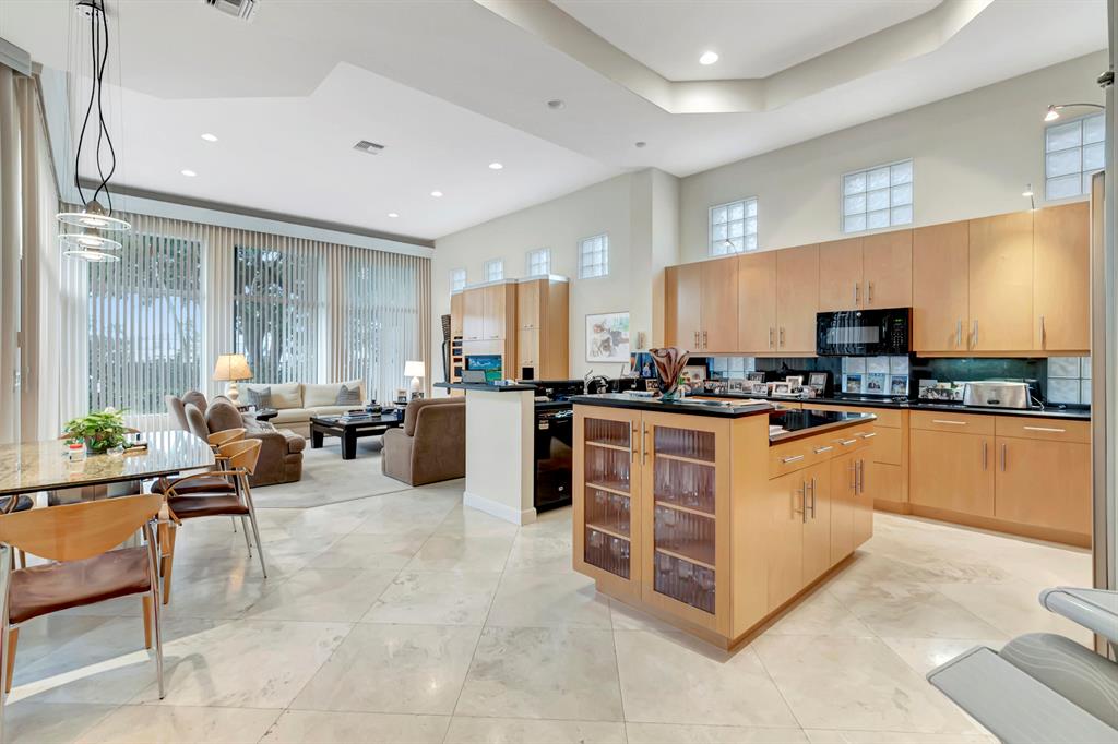 7692 Bella Verde Way