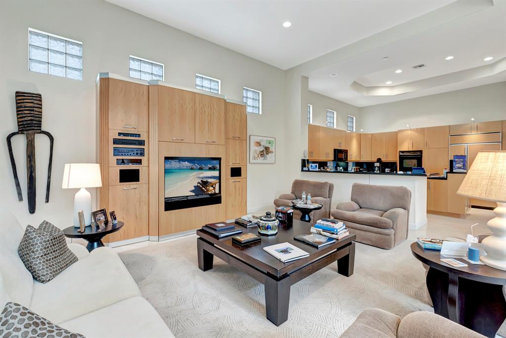 7692 Bella Verde Way