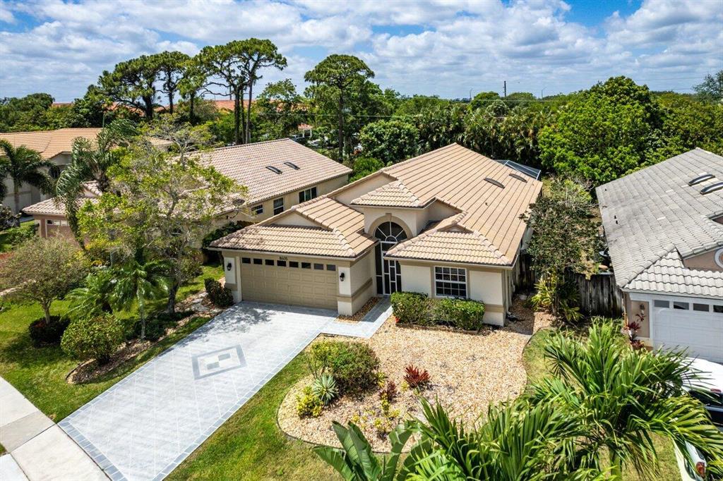 8605 Windy Circle