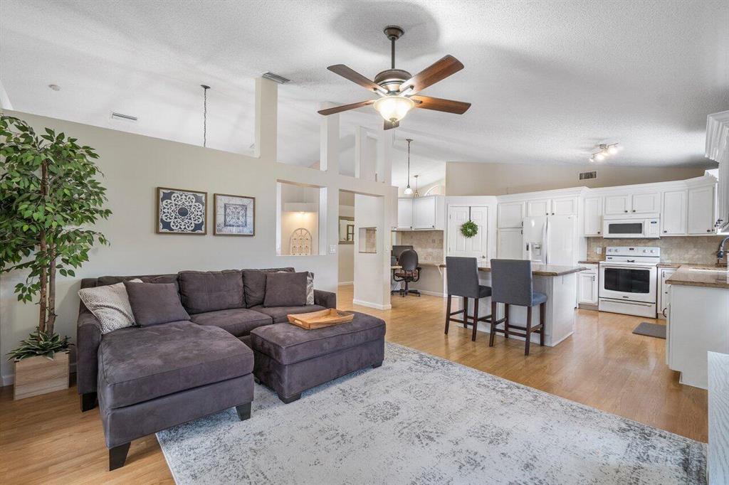 8605 Windy Circle