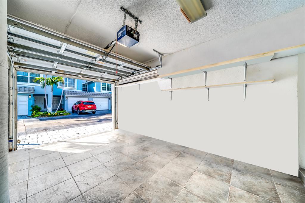 892 Jeffery Street