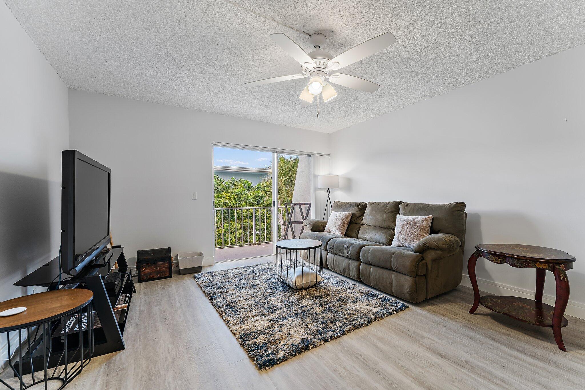 725 Hummingbird Way Unit: 204