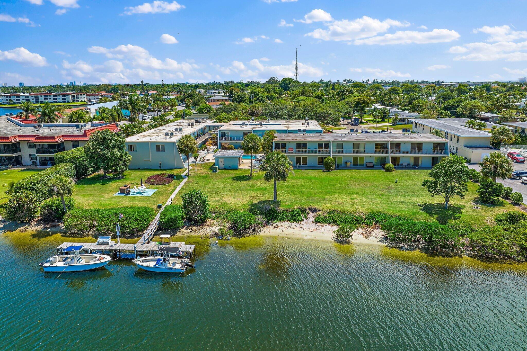 725 Hummingbird Way Unit: 204