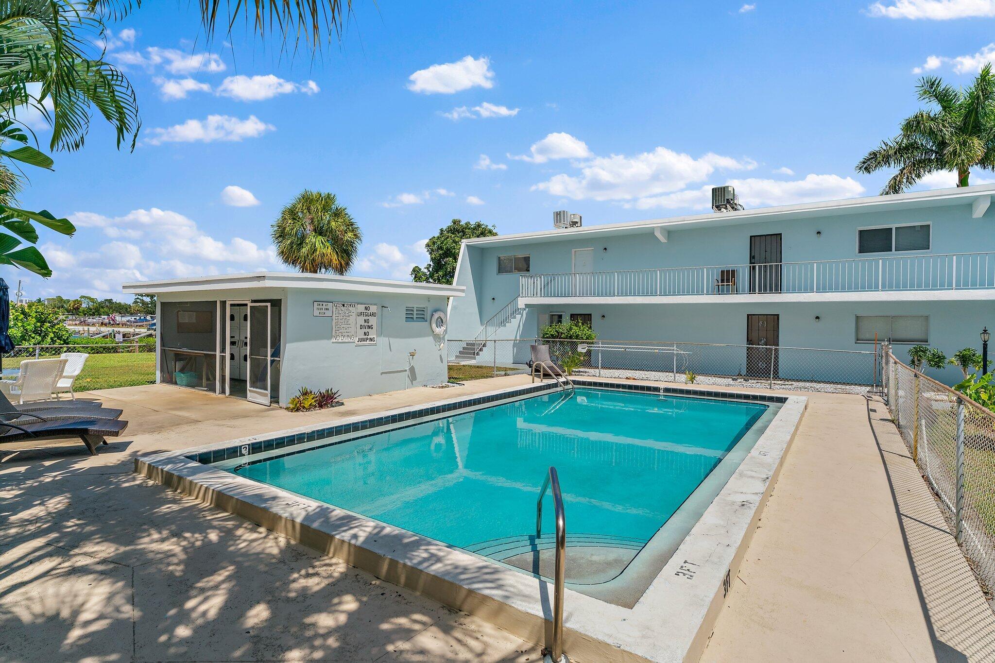 725 Hummingbird Way Unit: 204