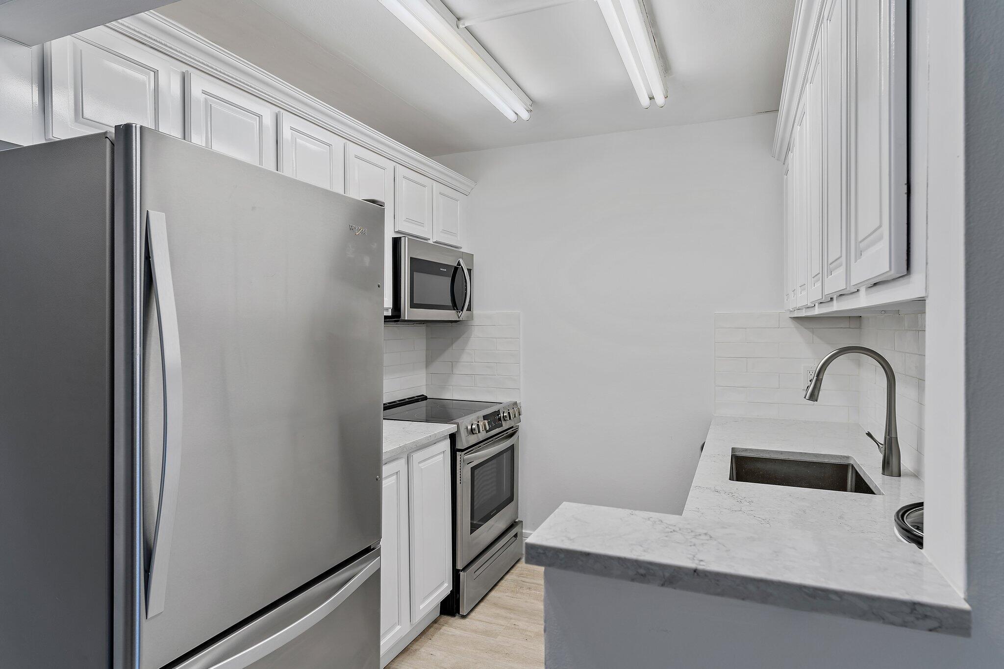 725 Hummingbird Way Unit: 204