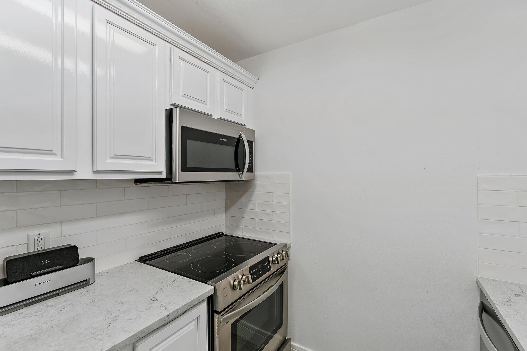 725 Hummingbird Way Unit: 204