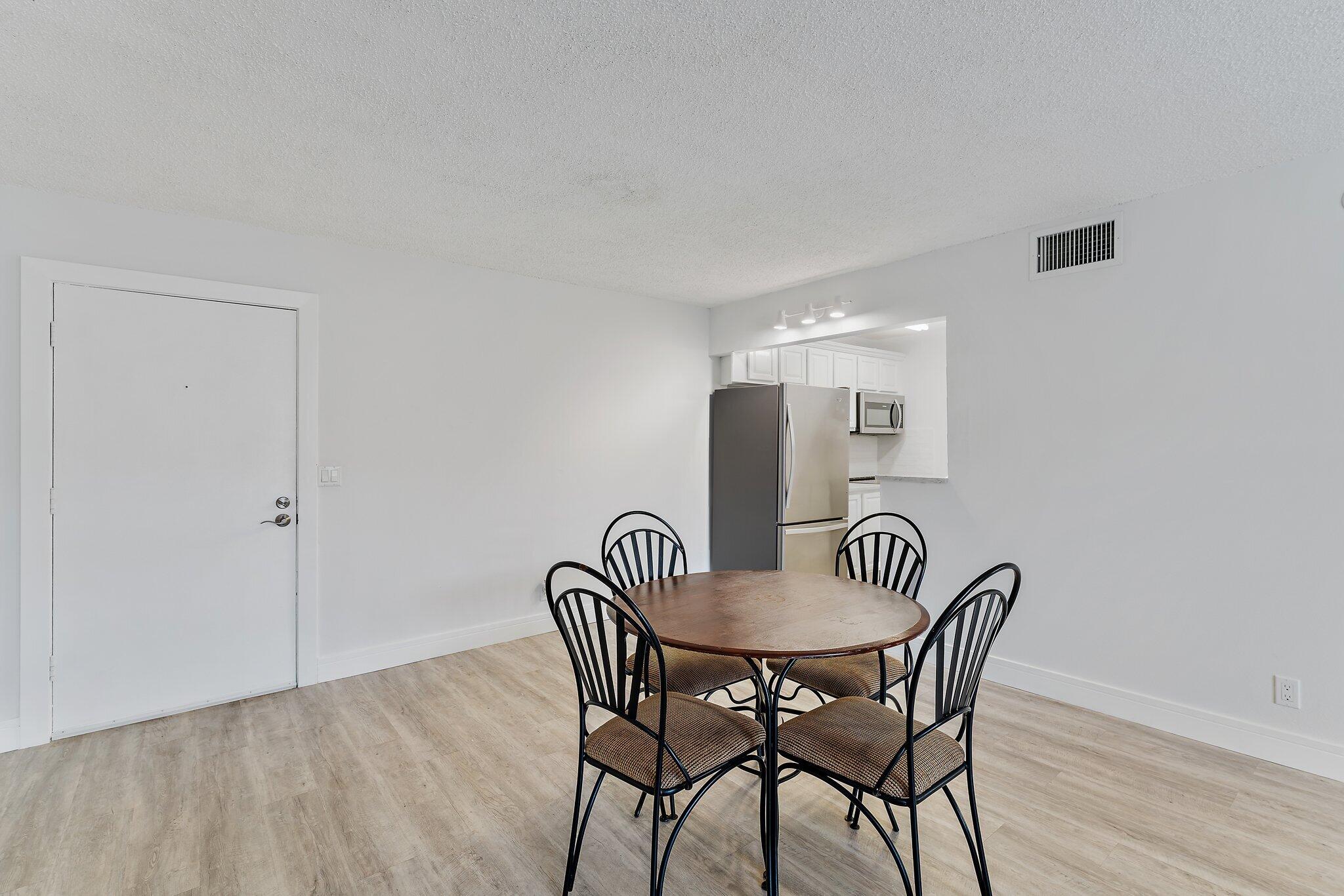 725 Hummingbird Way Unit: 204