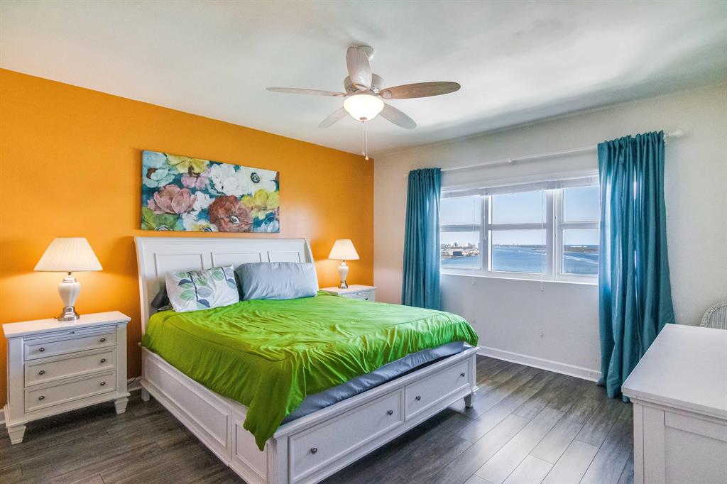 2650 Lake Shore Drive Unit: 2203