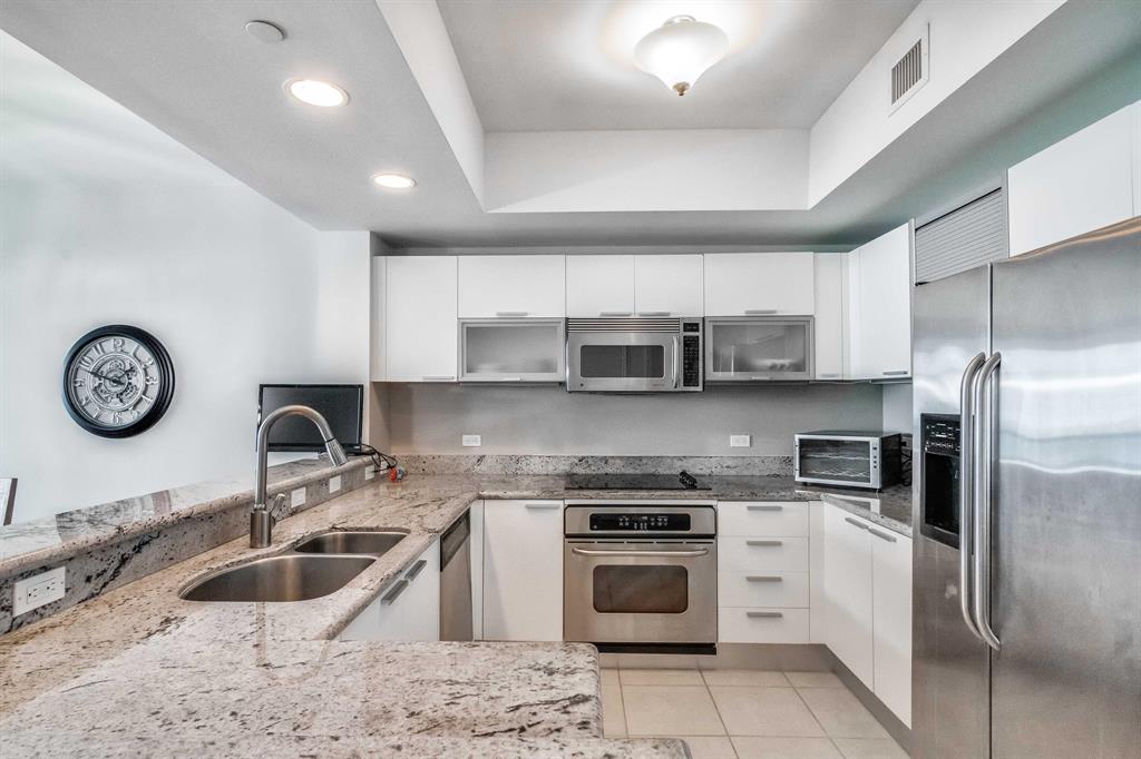 2650 Lake Shore Drive Unit: 2203