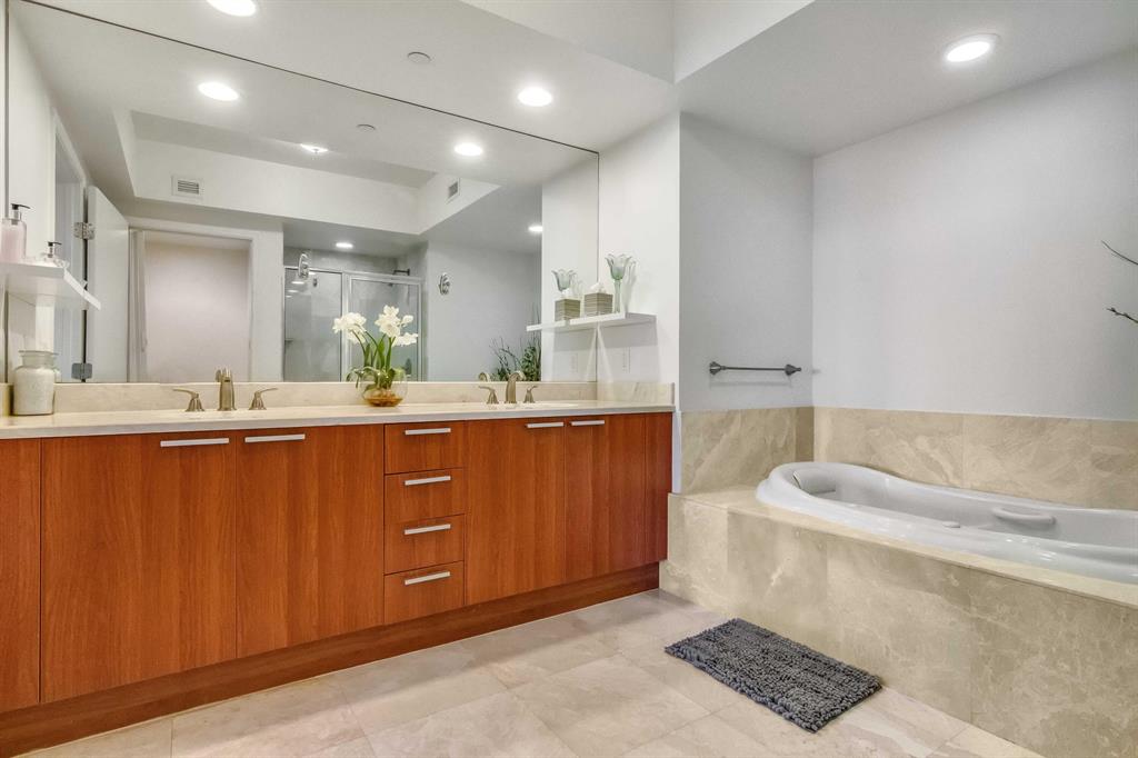 2650 Lake Shore Drive Unit: 2203