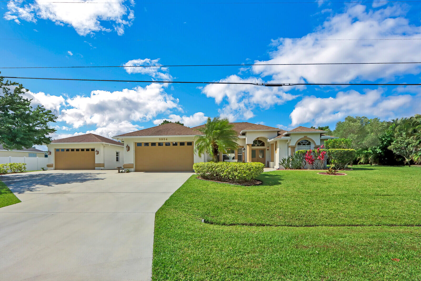 5954 NW Brenda Circle