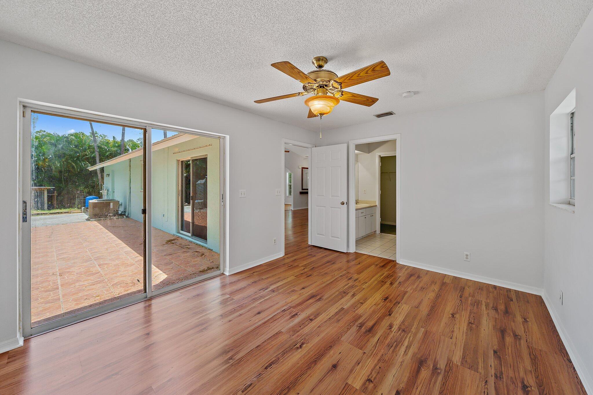 16229 Tangerine Boulevard