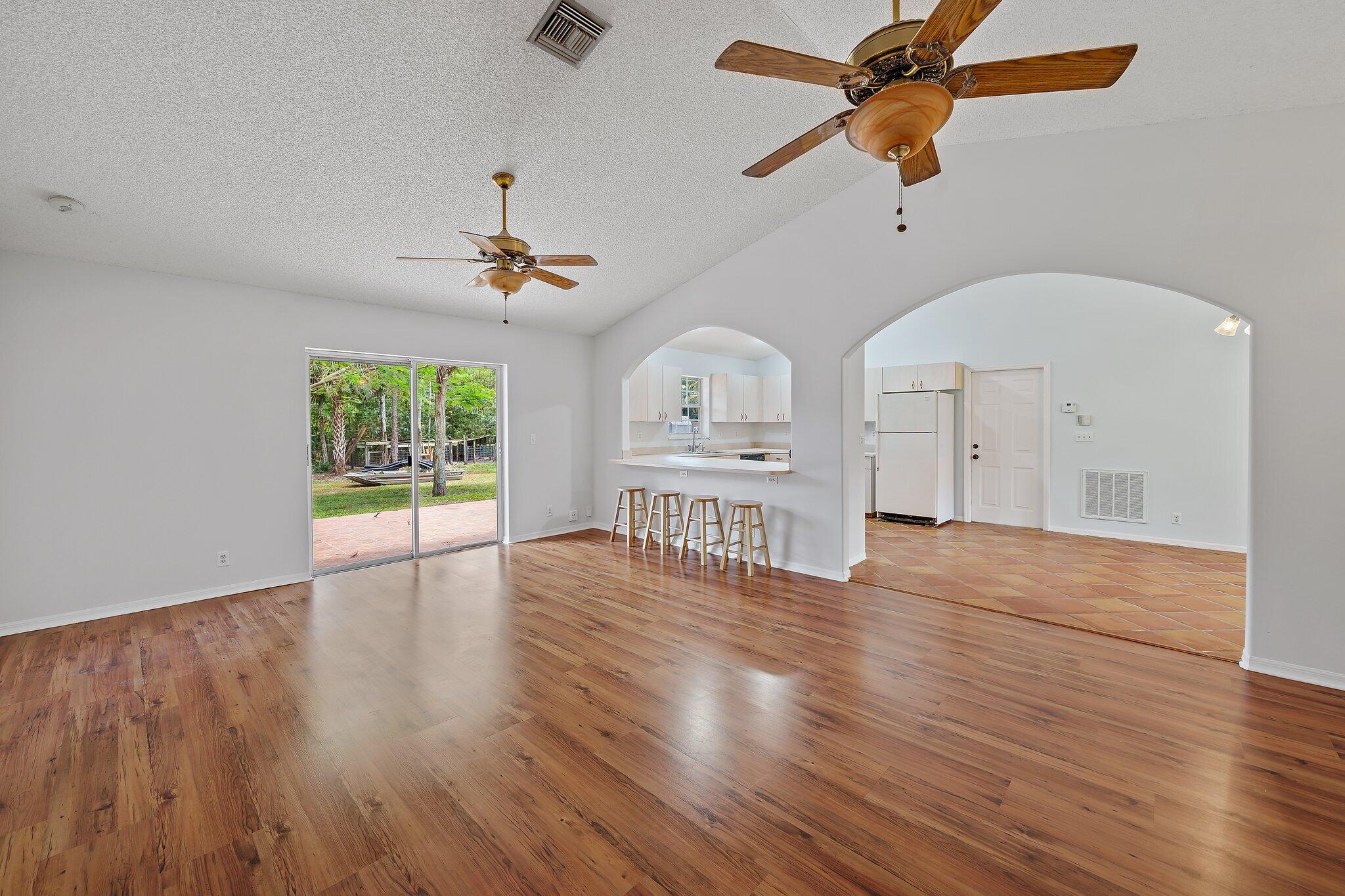 16229 Tangerine Boulevard